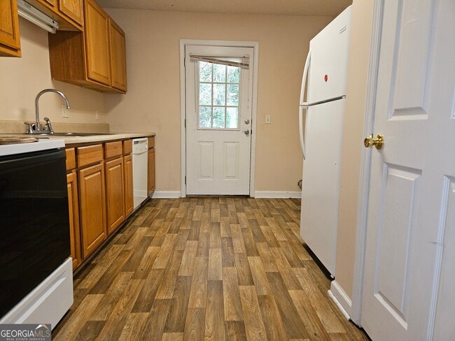 Building Photo - 1210 Beaver Creek Dr