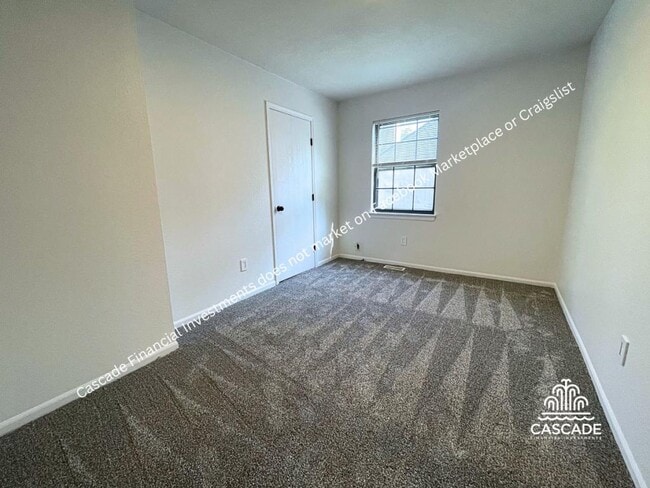 Building Photo - 3514 NE Independence Ave