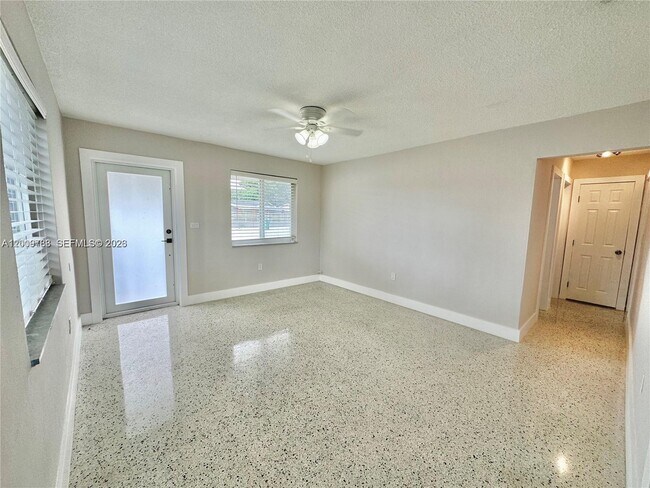 Building Photo - 10303 NW 35th Pl