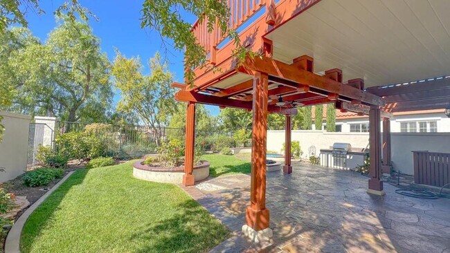 Building Photo - 9 Yale Ct