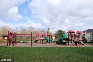 Building Photo - 3 Bed 2 Bath - Germantown Condo - Washer/Dryer In Unit