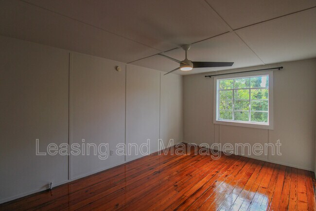 Building Photo - 21 Archdale St