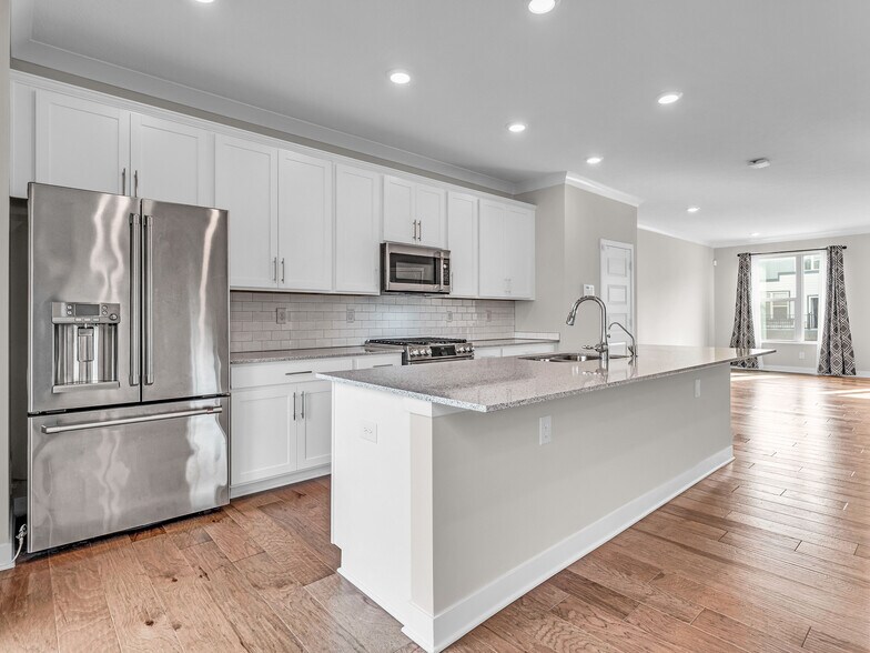 Building Photo - 8238 Bostic Dr