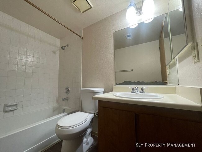 Building Photo - 2742 Alicialynn Way