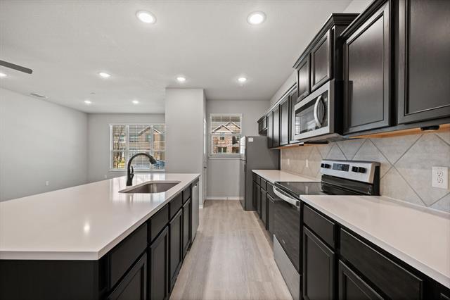 Building Photo - 3500 Brentwood Dr