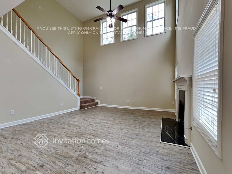 Building Photo - 828 Austin Creek Dr