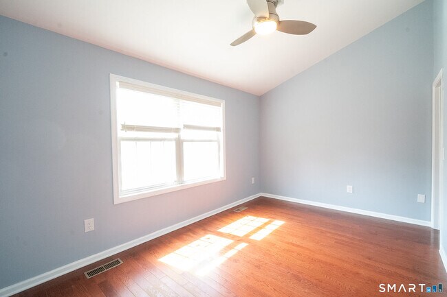 Building Photo - 39 Coram Rd