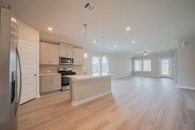 Building Photo - 6306 Brahman Ct