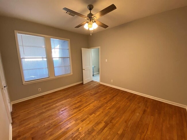 Building Photo - 6523 Avenue C