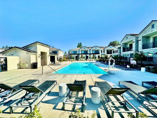 Building Photo - Newly Built Clovis 3/2