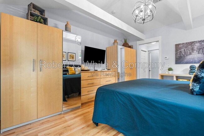Building Photo - 24 Topstone Dr