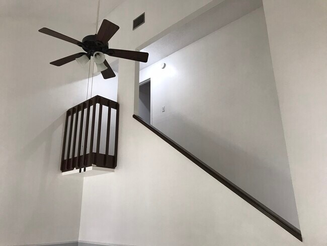 Building Photo - 12230 Fox Hound Ln