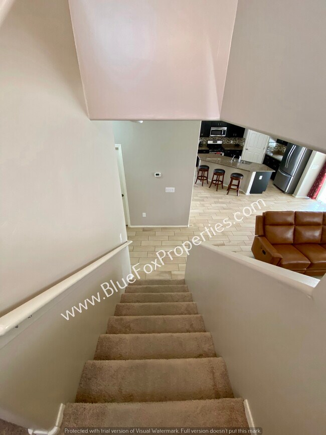 Building Photo - 9009 W Rolling Springs Dr