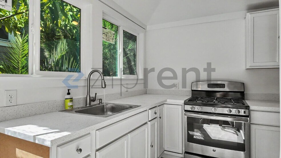 Building Photo - Unit Apt 1