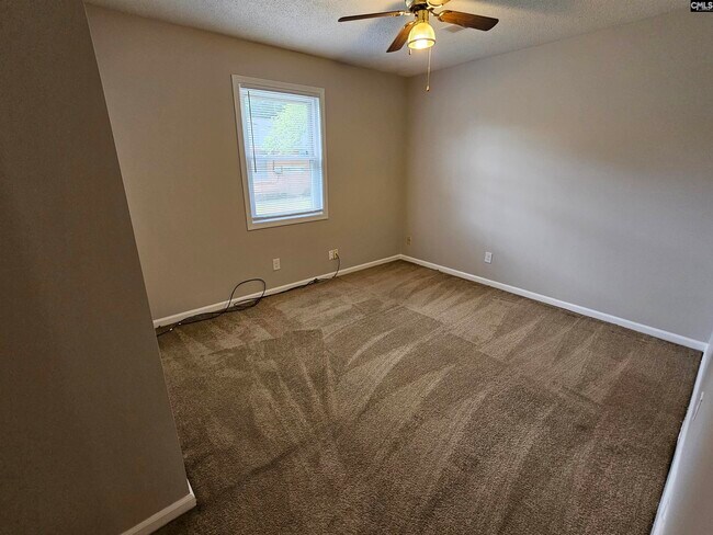 Building Photo - 3904 Persimmon St