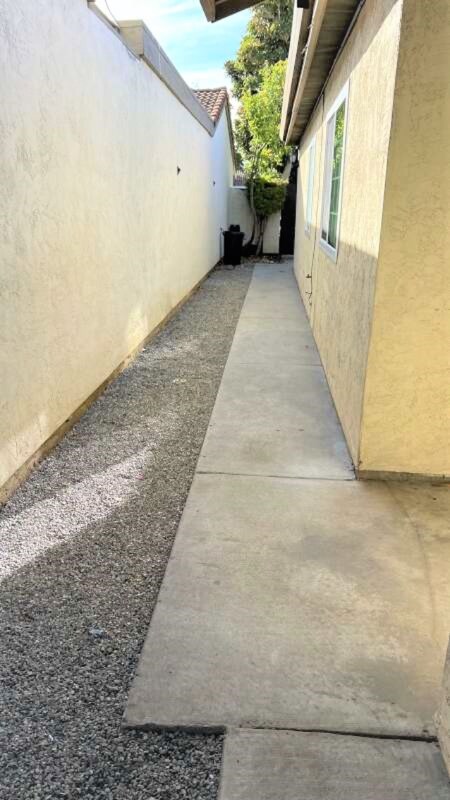 Building Photo - 608 Lisa Way
