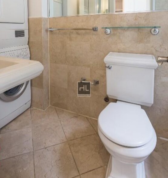 Building Photo - Avenue B