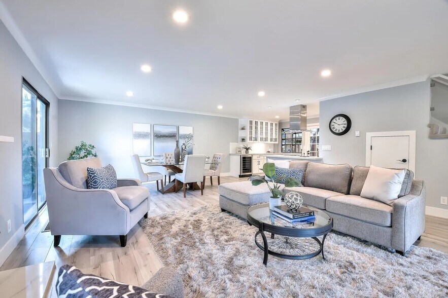 Building Photo - 494 Lassen St