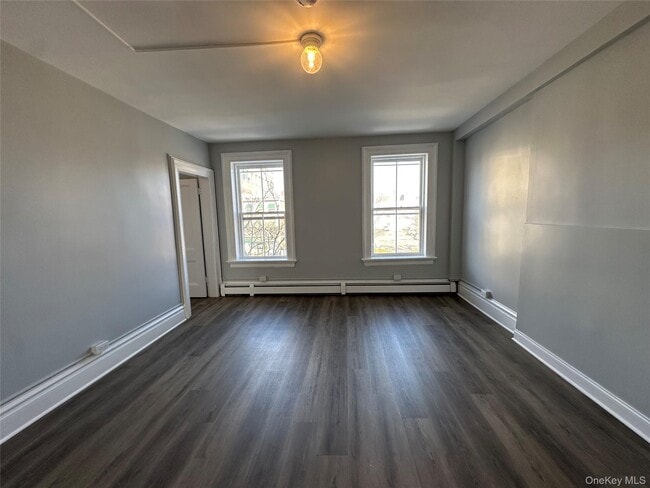 Building Photo - 87 Broadway