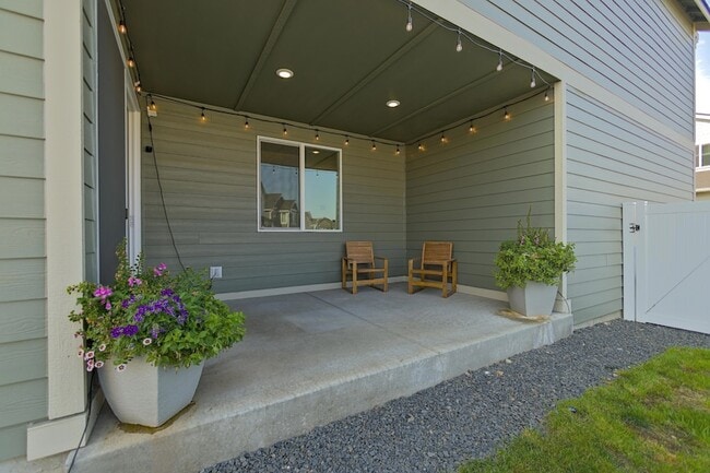 Building Photo - 24378 E Harrier Ln