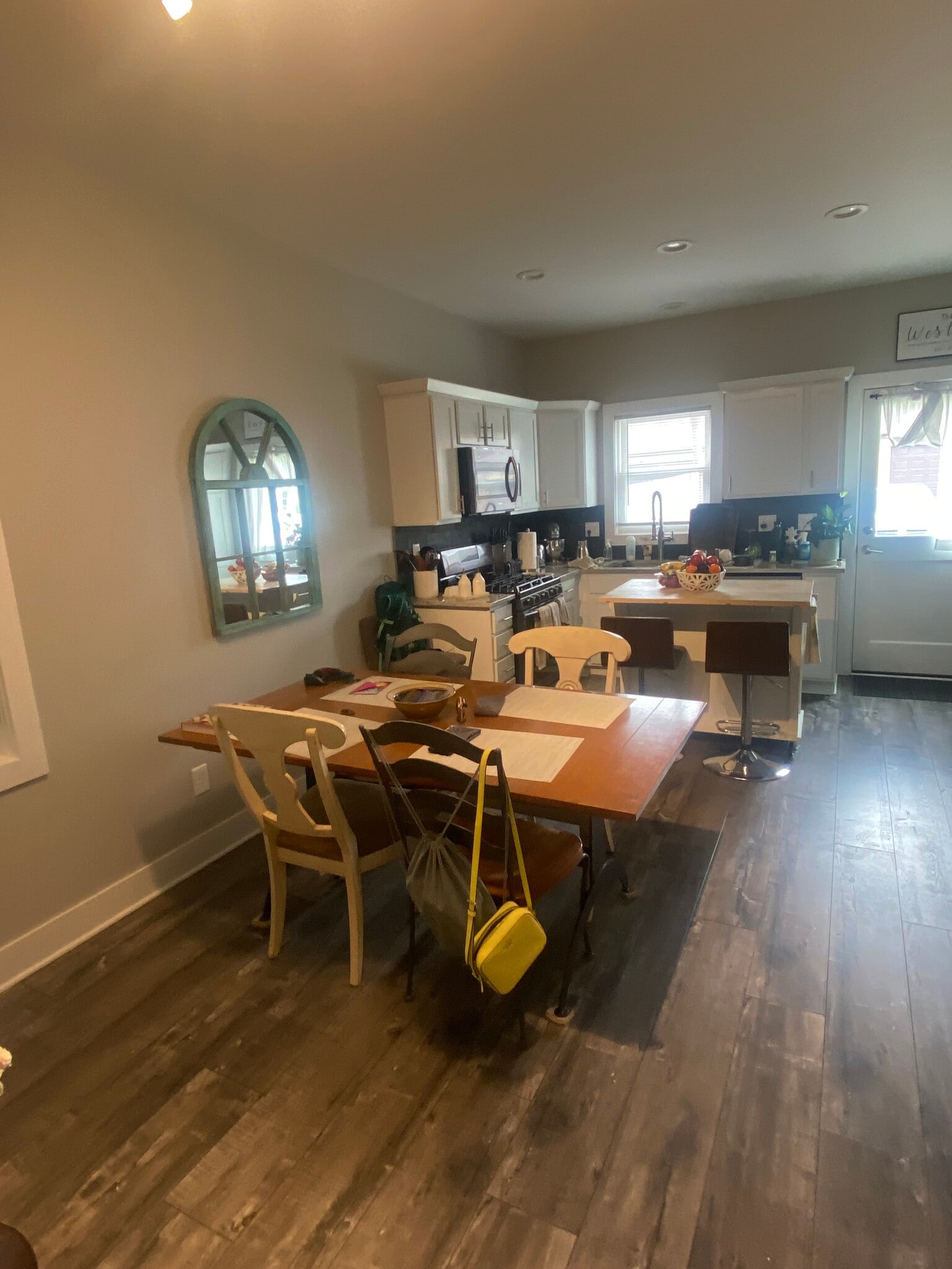 Building Photo - 139 W 2nd Ave