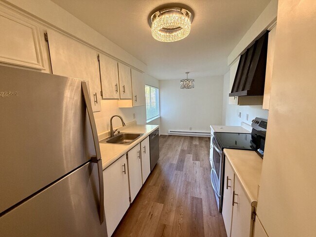 Building Photo - 7501 Ruby Dr SW