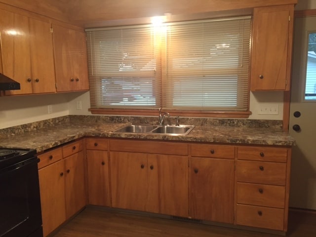 Kitchen - 1504 N 19th st