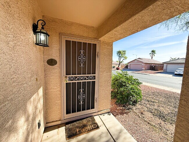 Building Photo - Well-maintained single-story home in the desirable Ashton Ranch community of Surprise.