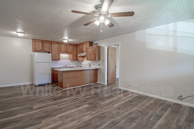 Building Photo - 120 McAdams Ln