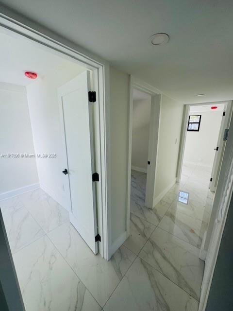 Building Photo - 905 SW 13th Ct