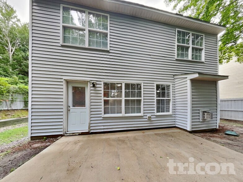 Building Photo - 6025 Herston Rd