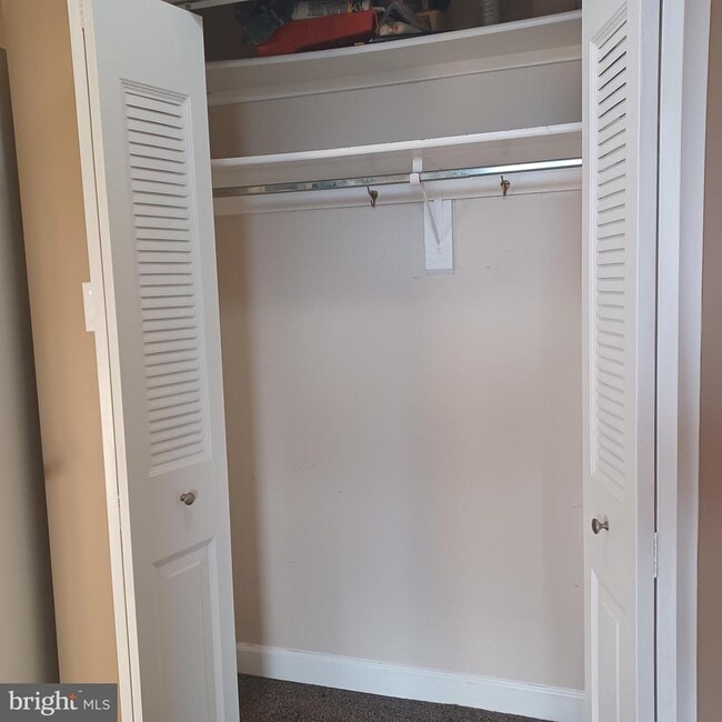 Building Photo - 3705 S George Mason Dr