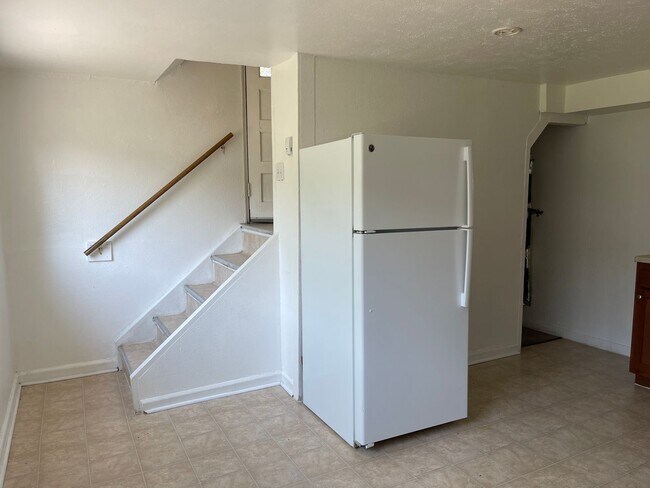 Building Photo - 10625