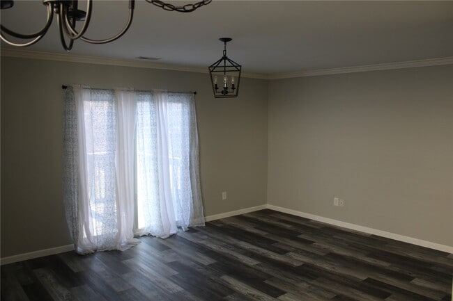 Building Photo - 712 Woodside Creek Dr