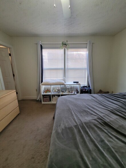 Room #3 Master - 515 Silver Leaf Dr