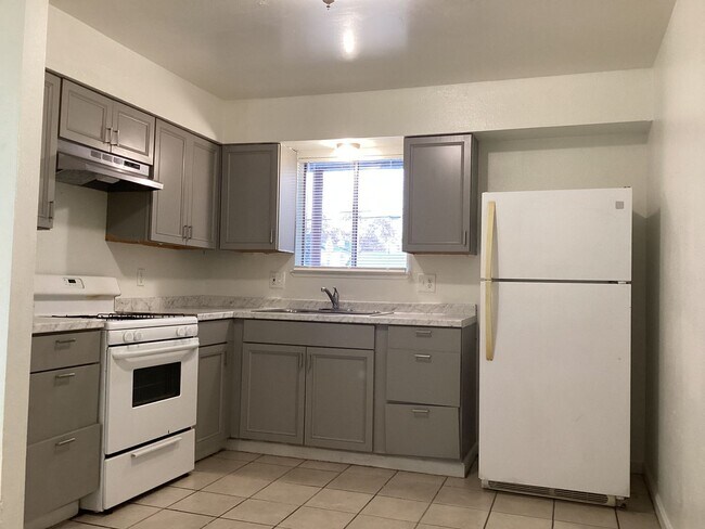 Building Photo - 3278 - Lucas