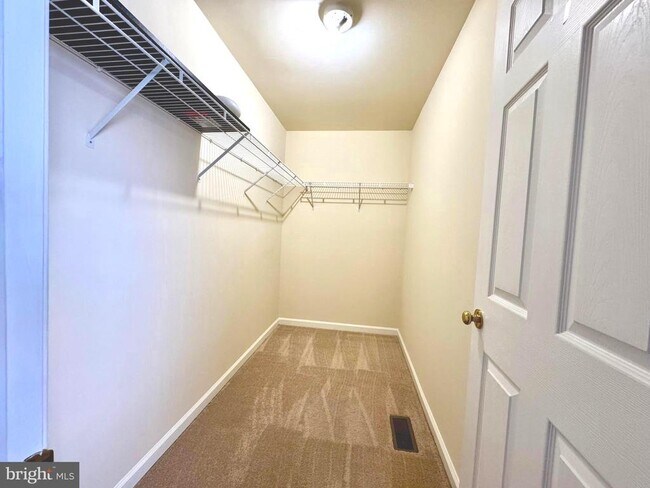 Building Photo - 22006 Stone Pier Ln