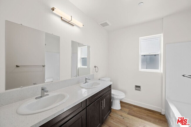 Building Photo - 7411 Artesia Blvd