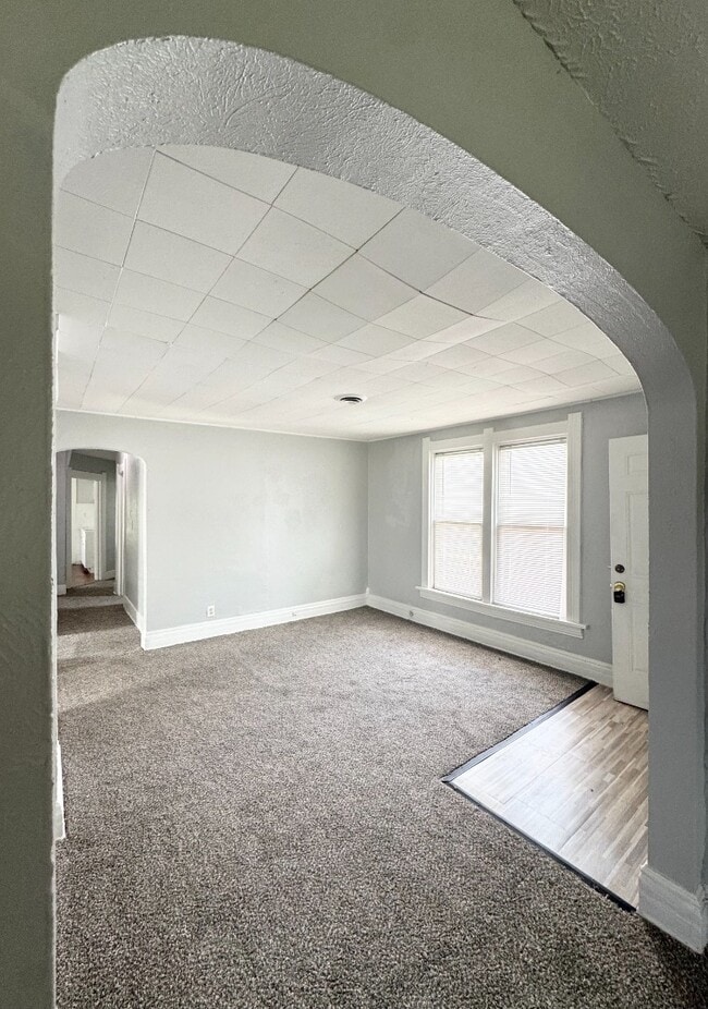 Building Photo - 1824 Dunham St