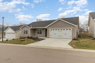 Building Photo - Great brand new built home in quiet neighb...