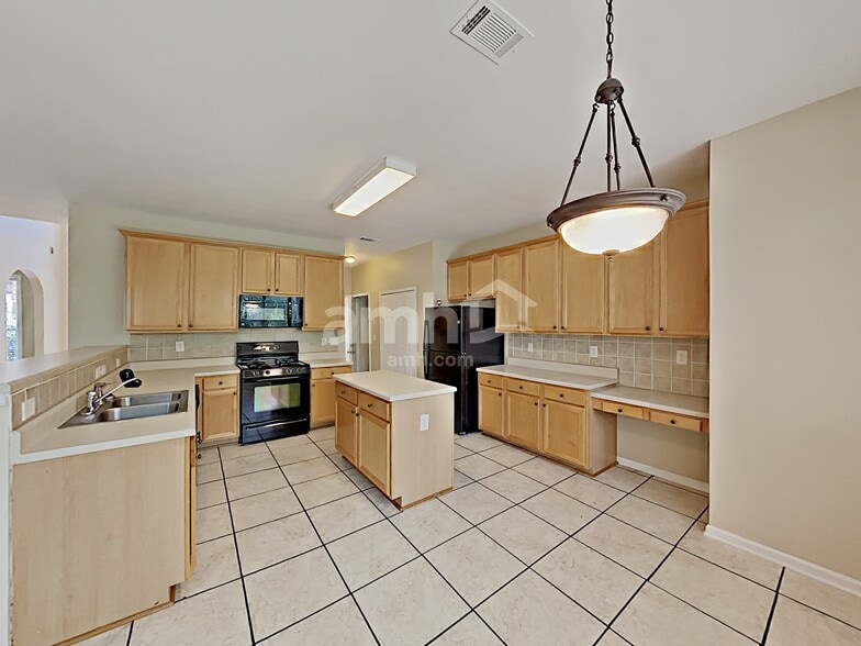 Building Photo - 2632 Back Creek Chase