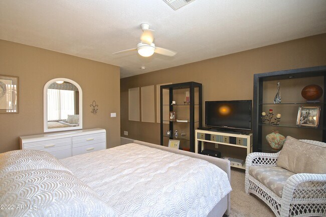 Building Photo - 1800 E Winged Foot Dr