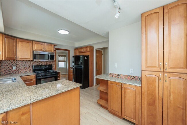 Building Photo - 4441 Baintree Rd