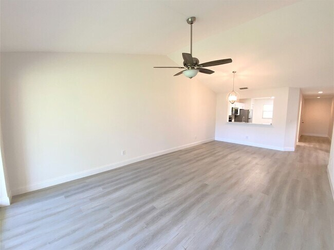 Building Photo - 776 Landover Cir