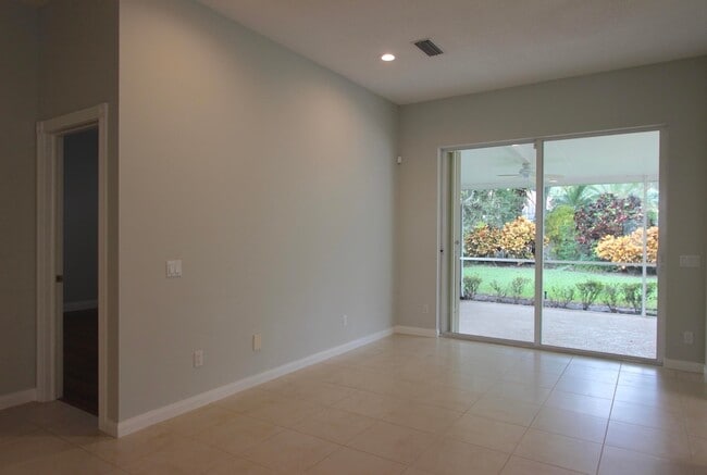 Building Photo - 117 Hampton Cir