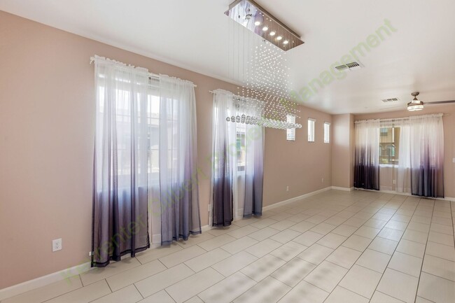 Building Photo - Modern Townhome Living in the Heart of Downtown Gilbert | Resort-Style Community | 2-Car Garage