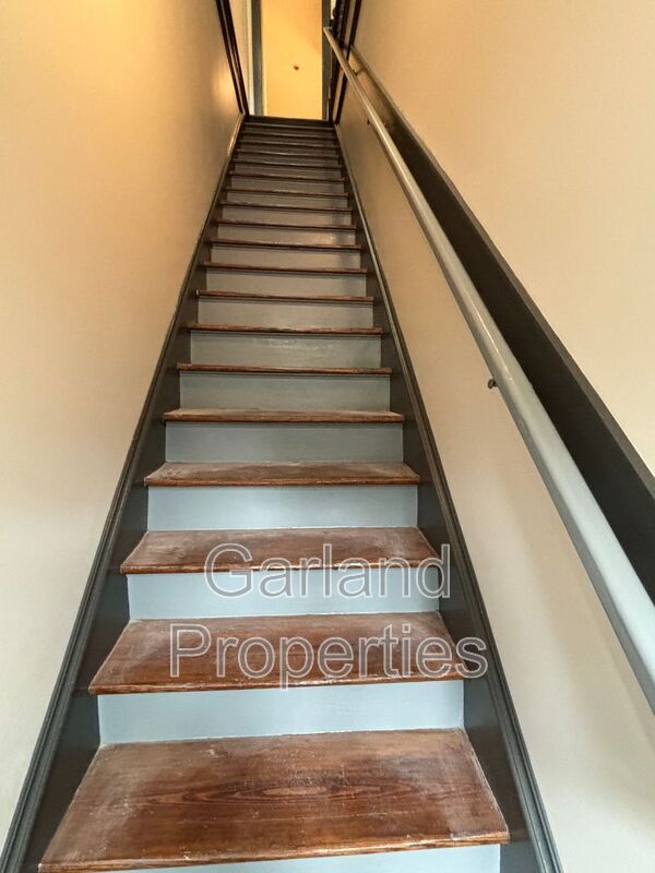 Building Photo - 73 W Main St