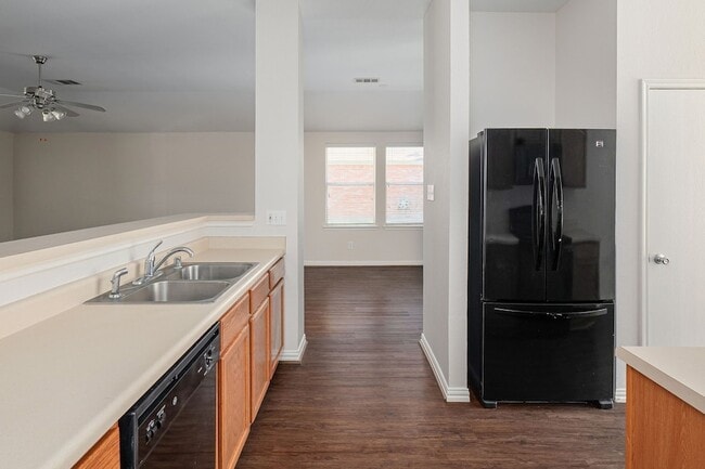 Building Photo - 1329 Missouri St
