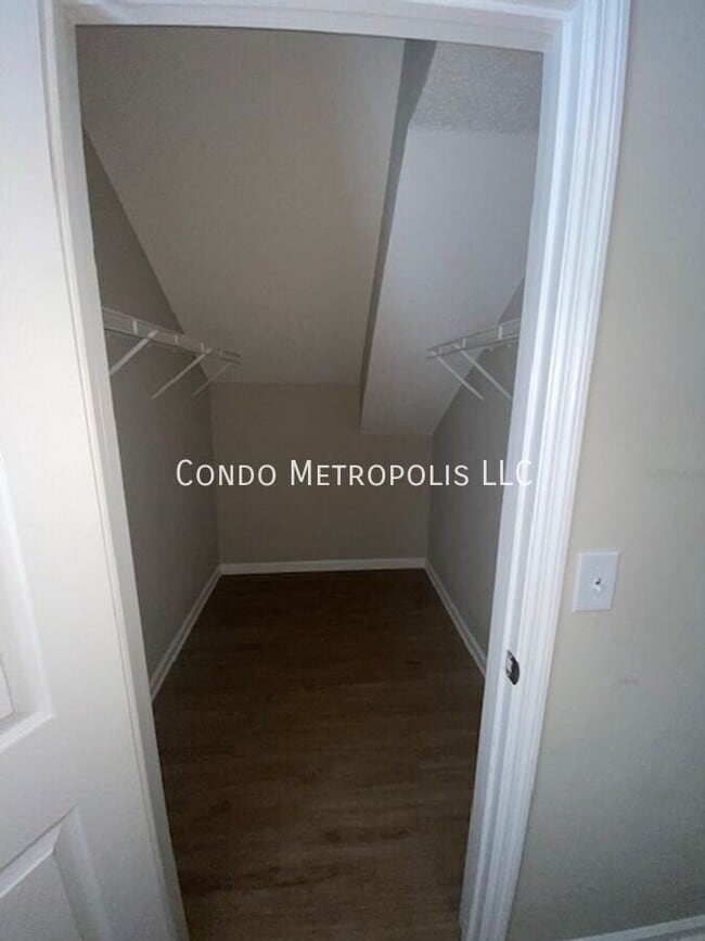 Building Photo - 2511 Woods Edge Cir