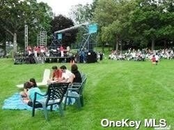 Building Photo - 7 Bond St